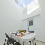 B21 - Oliveira Cozy Flat דירה *