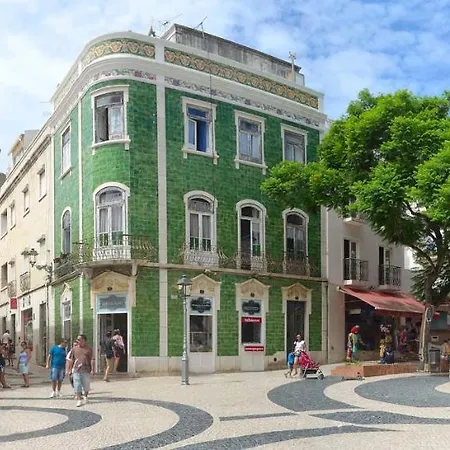 B21 - Oliveira Cozy Flat