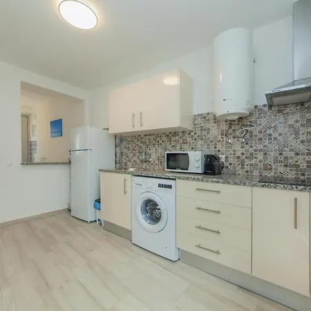 B21 - Oliveira Cozy Flat Lagos