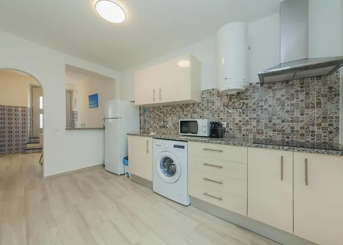 B21 - Oliveira Cozy Flat 라고스