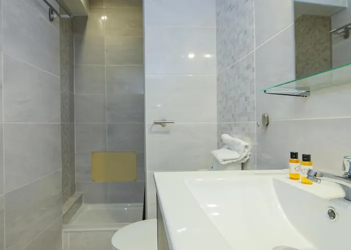 B21 - Oliveira Cozy Flat