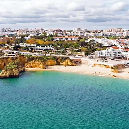 B21 - Oliveira Cozy Flat * Lagos