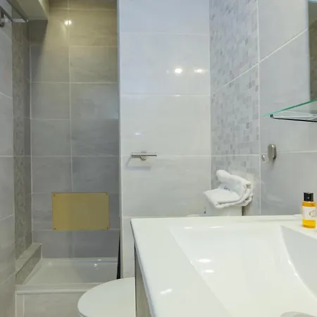 B21 - Oliveira Cozy Flat